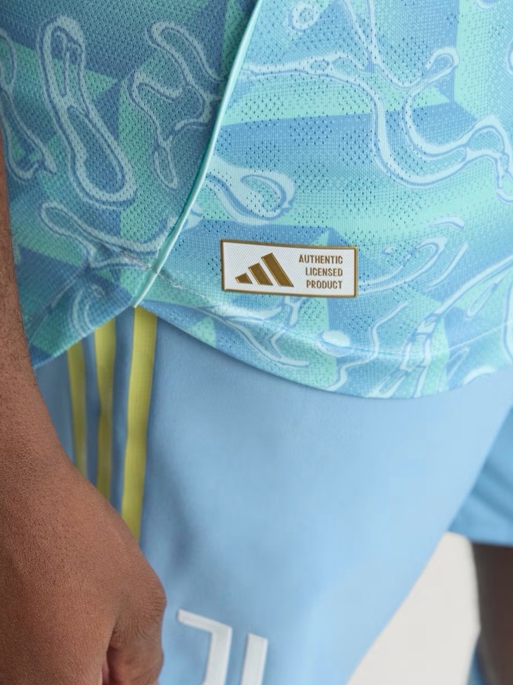 Adidas Juventus authentic 
Brand new - Picture 4 of 6